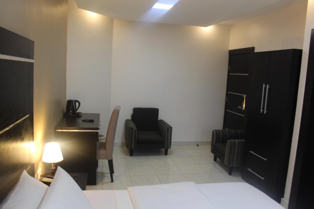 Urban Metro Inn Lagos Exterior foto