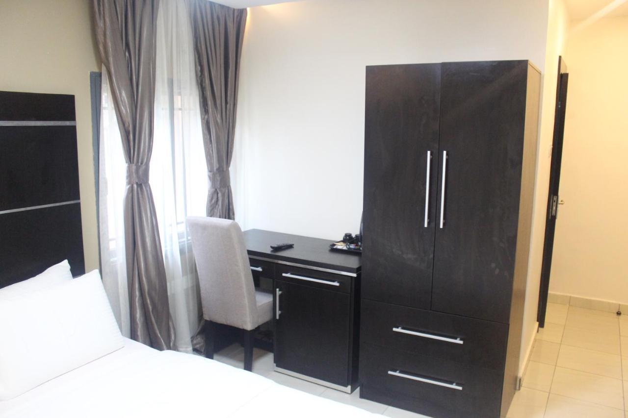 Urban Metro Inn Lagos Exterior foto